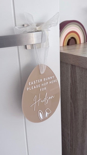 Easter 'Please Hop Here' Sign